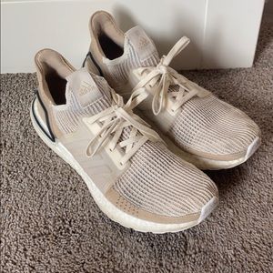 Women’s Ultraboost Tan size 10.5